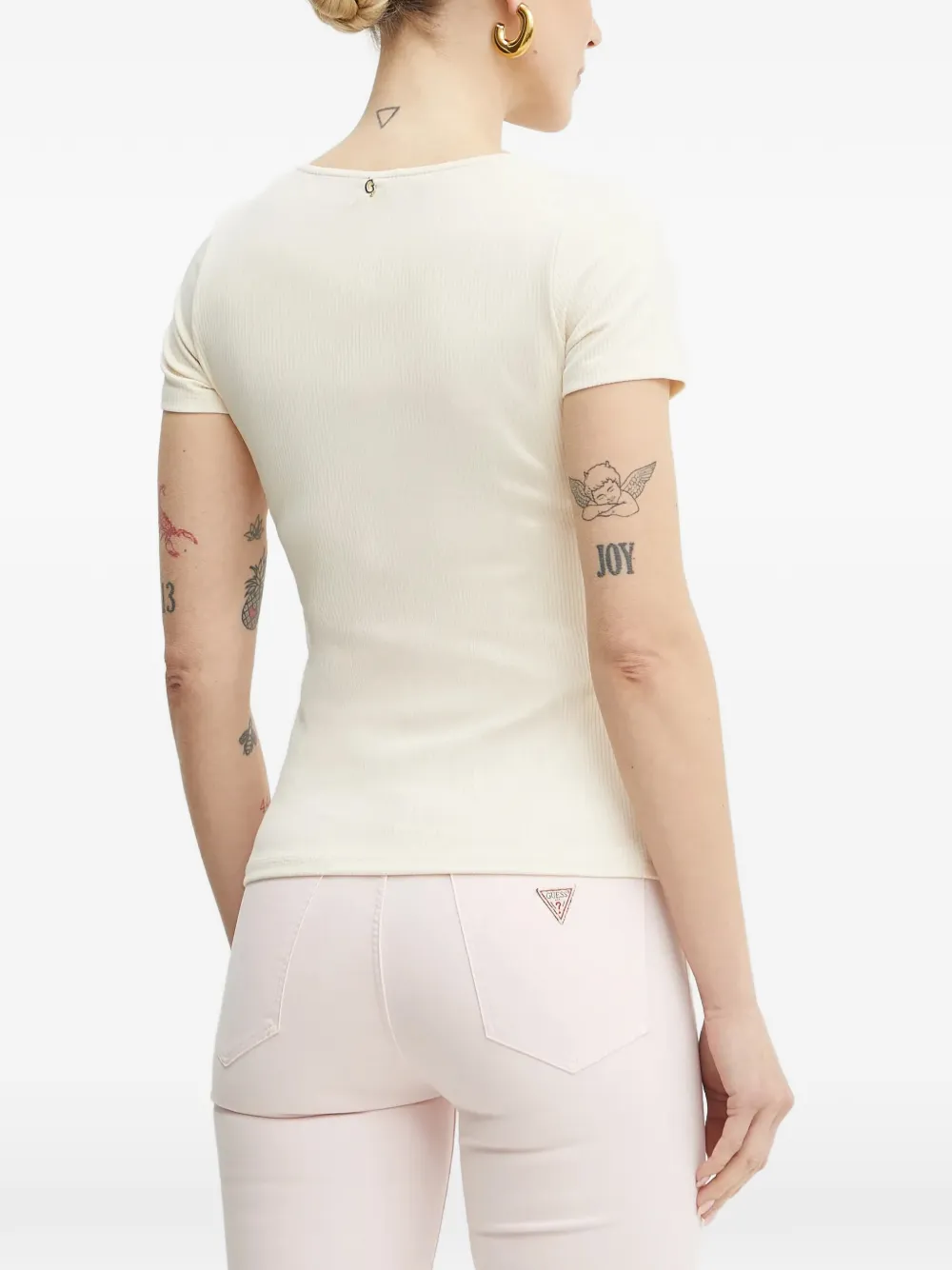 GUESS USA Karina geribbeld T-shirt met decoratieve knoop Beige
