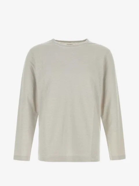 Closed long-sleeve crew-neck T-shirt