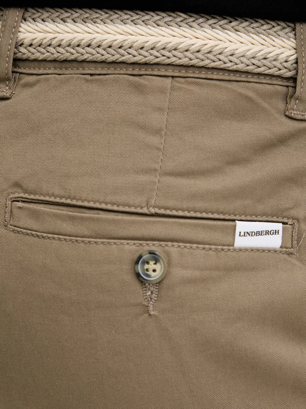 Lindbergh Shorts met ceintuur en omslag Beige