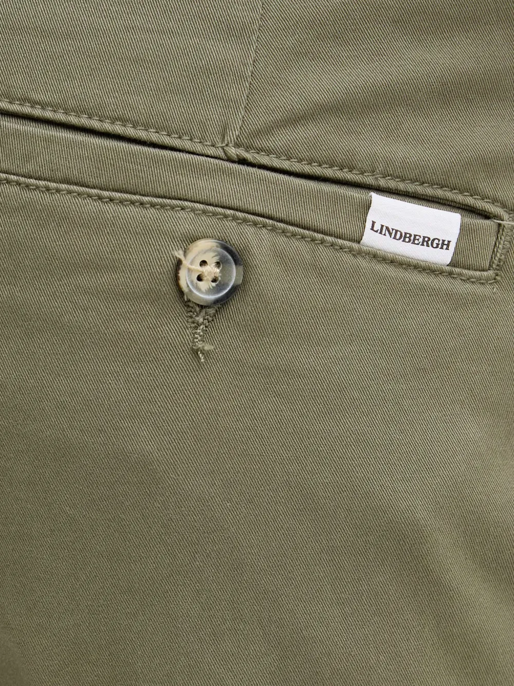 Lindbergh Chino shorts met opgerolde manchetten Groen