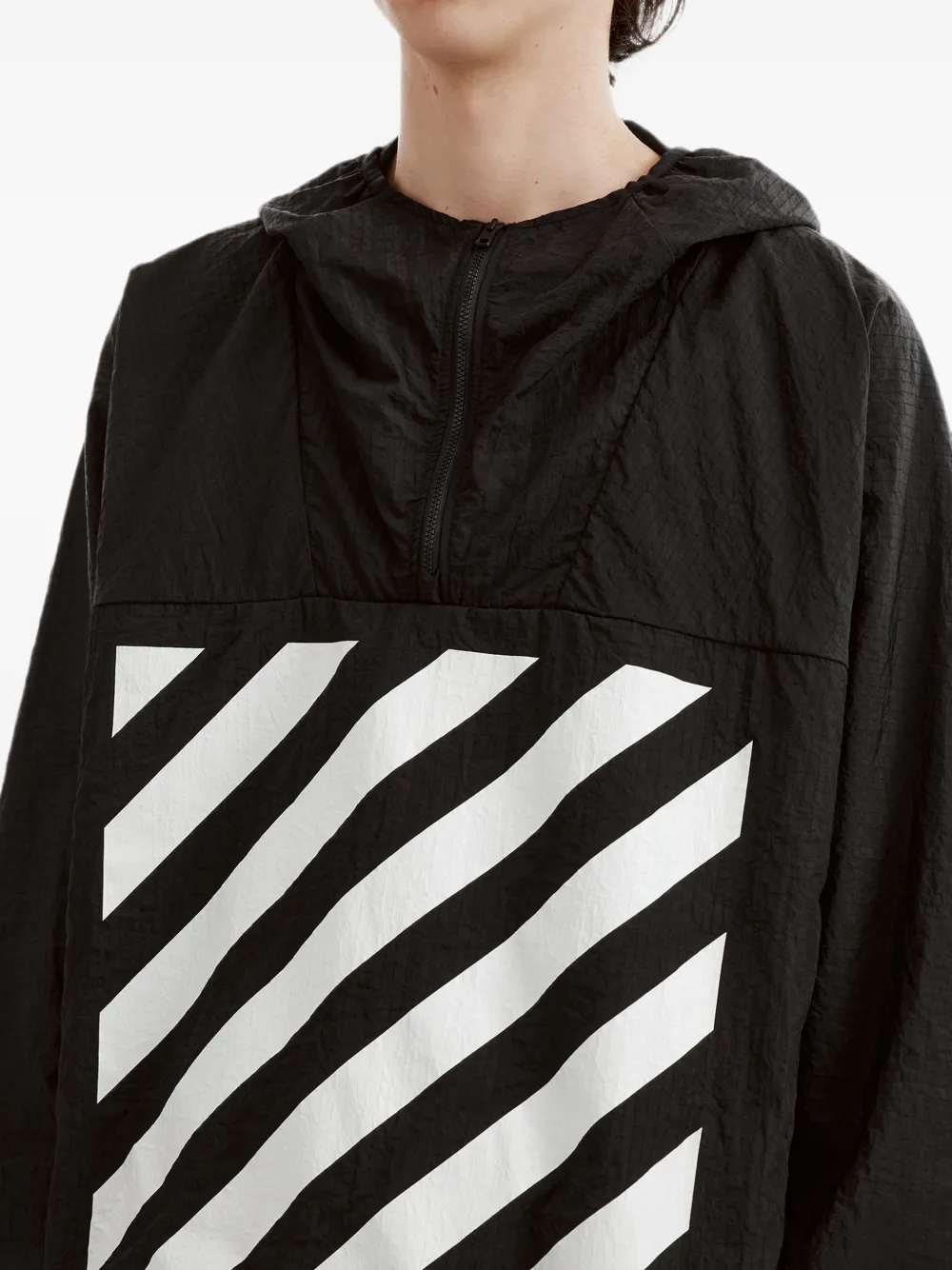 Off-White Windjack met capuchon en Diagonals-patroon Zwart