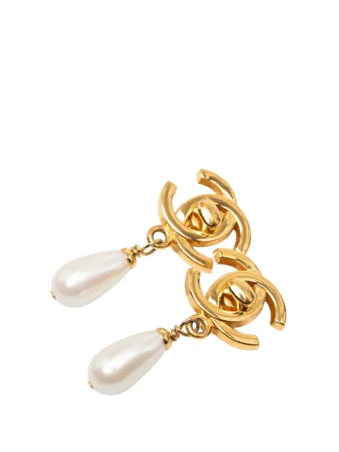 CHANEL Pre-Owned 1996 CC Gold Plated Faux Pearl Drop Turn Lock Clip On Earrings costume earrings
