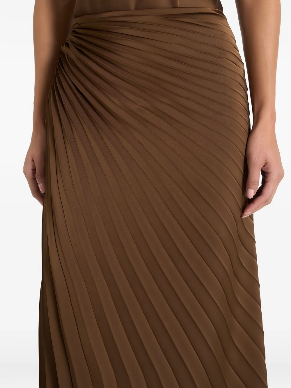 Manière De Voir Fiona in bruin satijnen geplooide maxi-rok