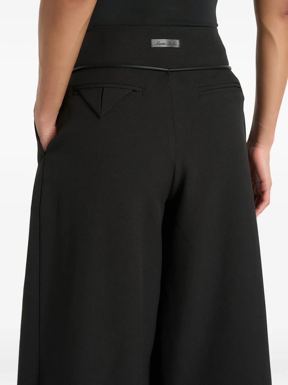Manière De Voir Flora in black geplooide broek met wijde pijpen en ceintuur Zwart