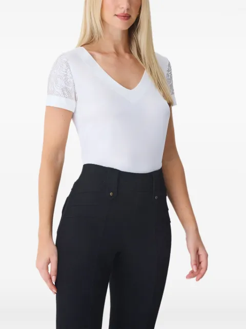 One Up Blusa gola V com recorte de renda