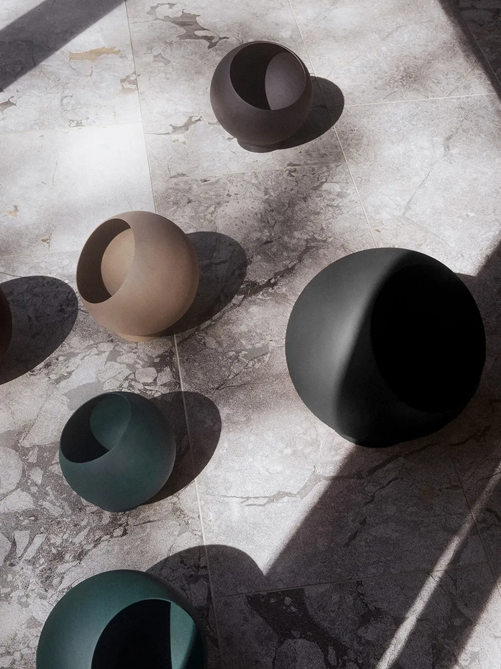  Aytm Maceta Globe - Negro 