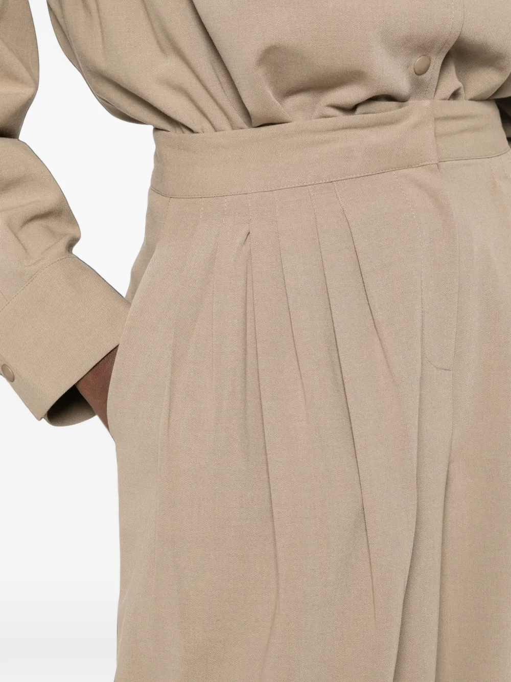 SOURCE UNKNOWN Broek met ruche detail en toelopende pijpen Beige