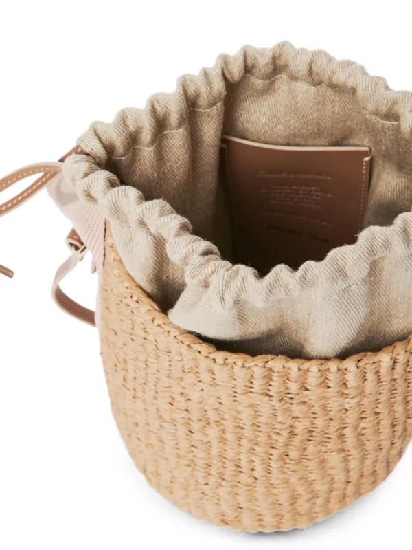 Chloé Small Woody logo-tape Woven Bucket Bag | Neutrals | FARFETCH CA