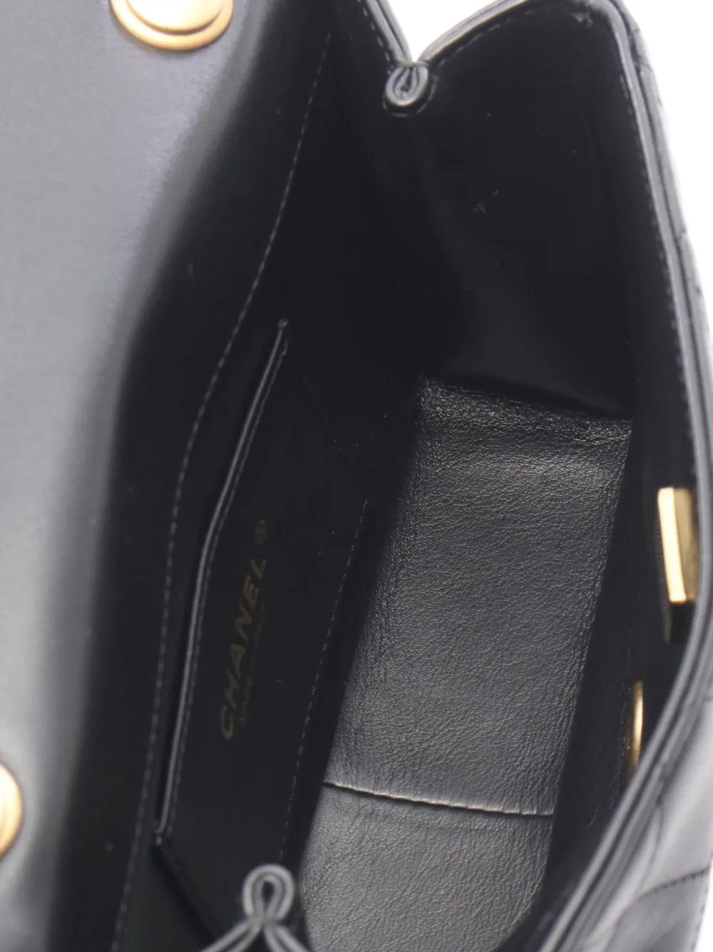 CHANEL Pre-Owned 2021 Matelassé mini-schoudertas Zwart