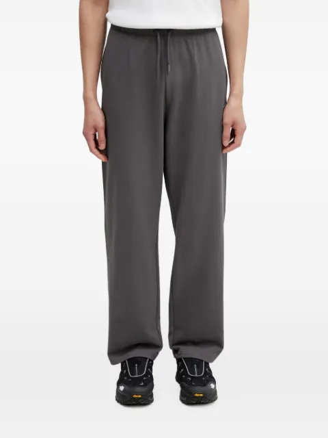 The North Face pants con logo bordado