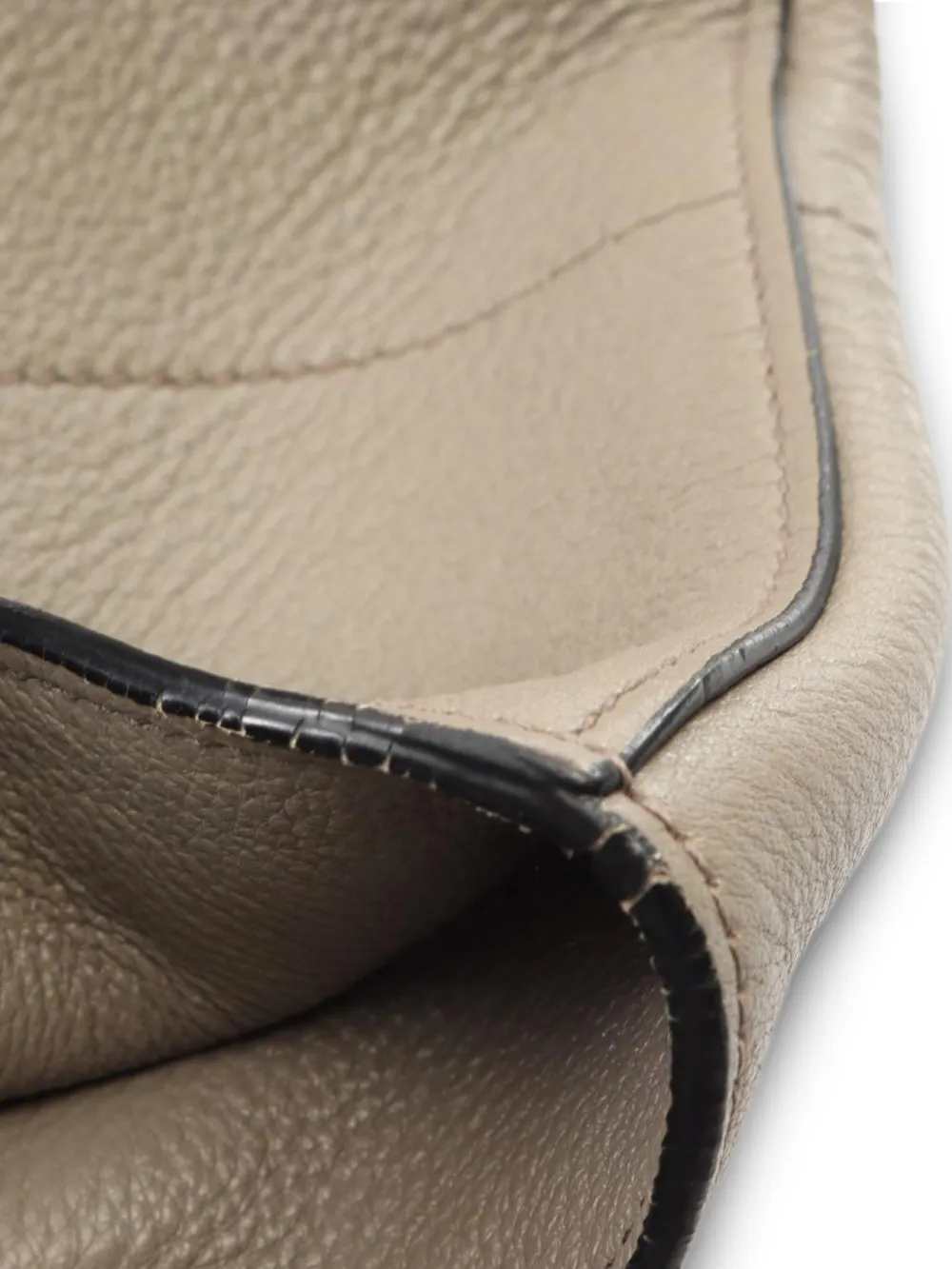 Prada Pre-owned 2000s Vitello Phenix Leather Tote Bag in Neutrals, view 4