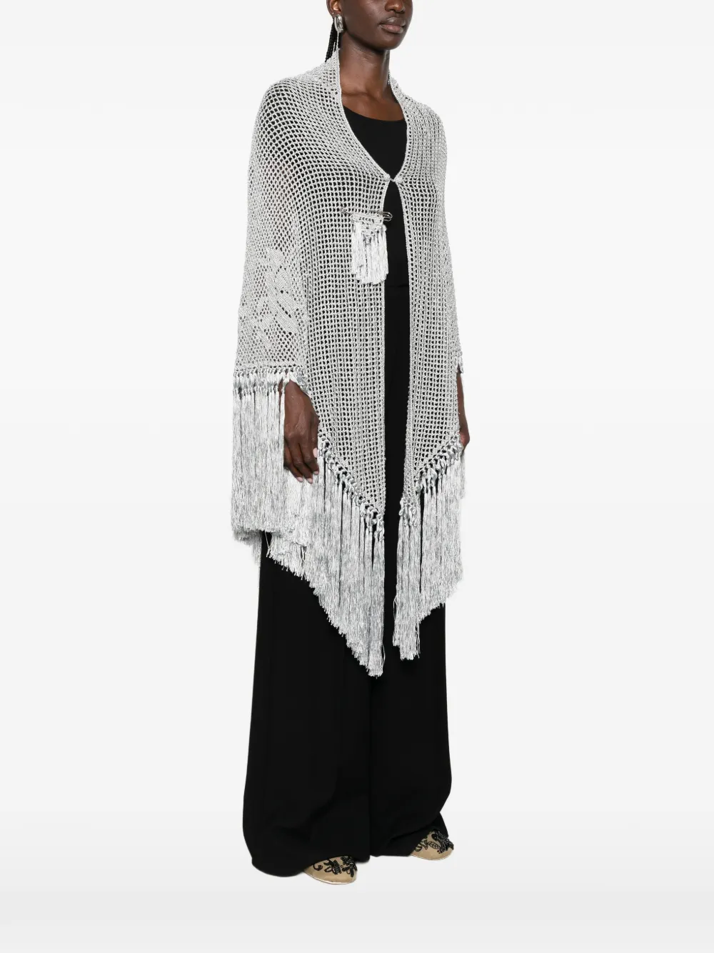 Chiara Is Scialle Rosa gehaakte poncho met franje afwerking Zilver