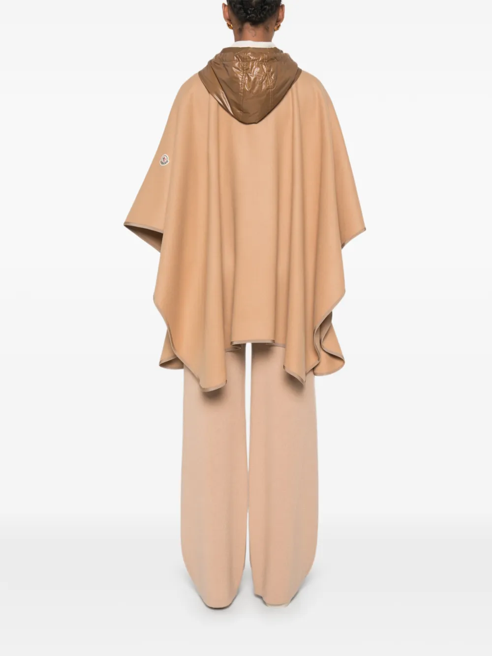 Moncler Cape met capuchon en ceintuur Beige