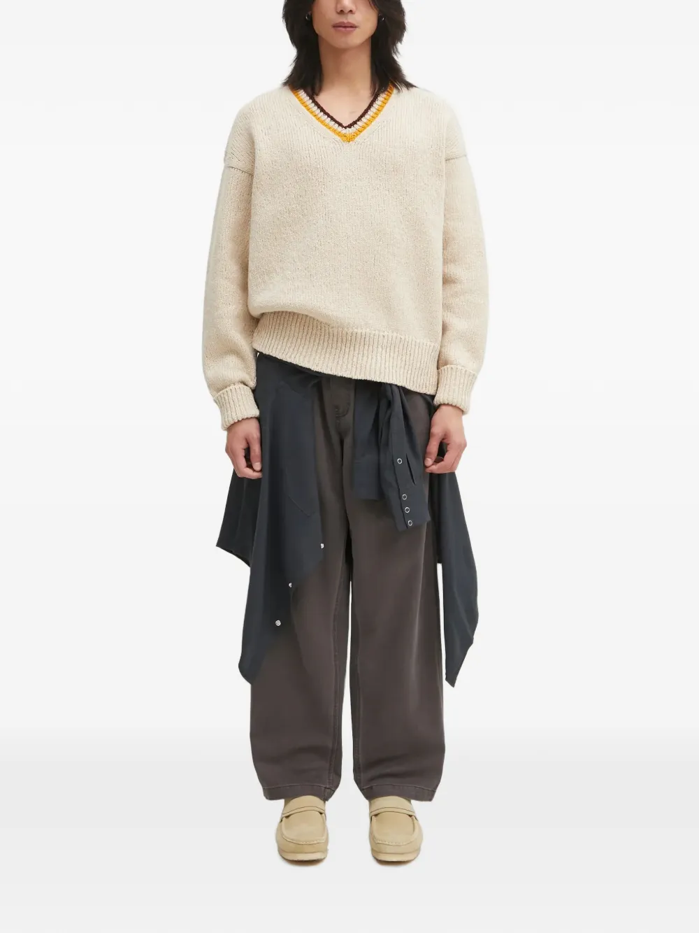 visvim Chunky gebreide trui met V-hals Beige