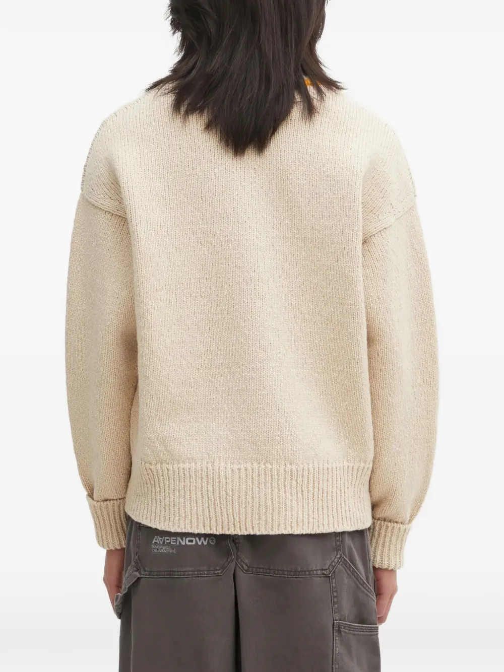 visvim Chunky gebreide trui met V-hals Beige