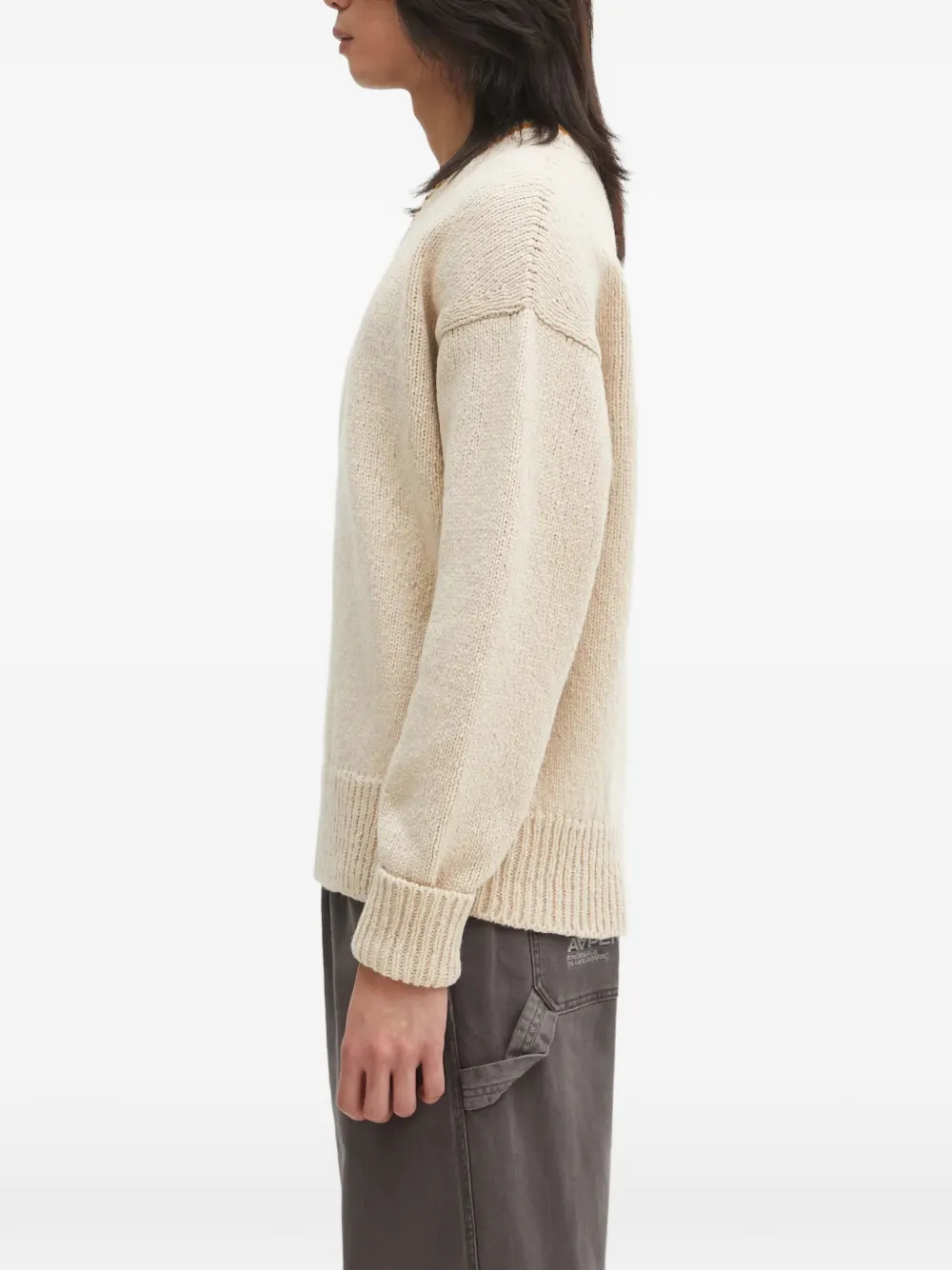 visvim Chunky gebreide trui met V-hals Beige