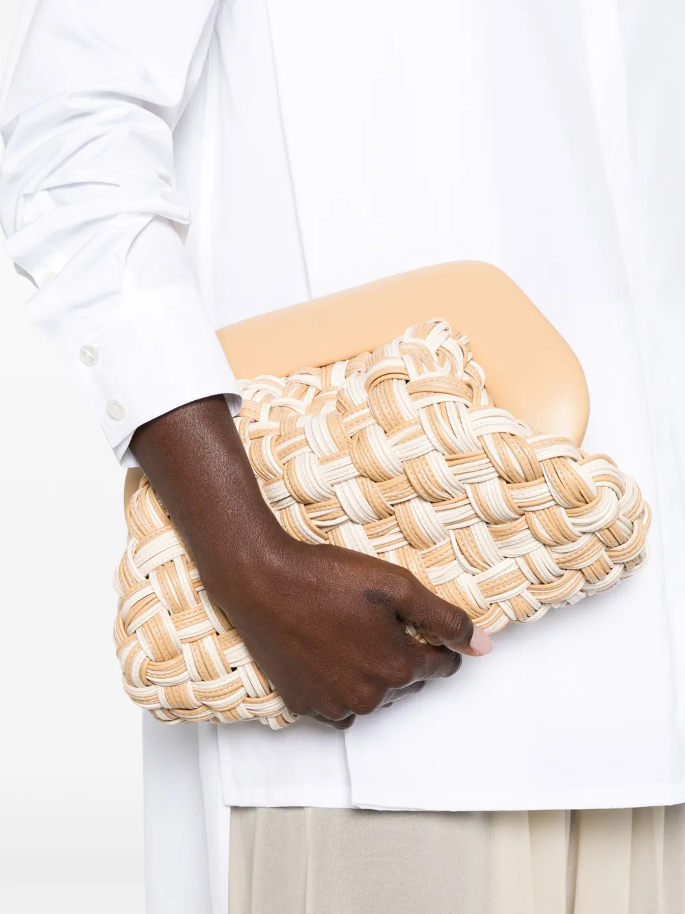 Themoirè Tia clutch Beige