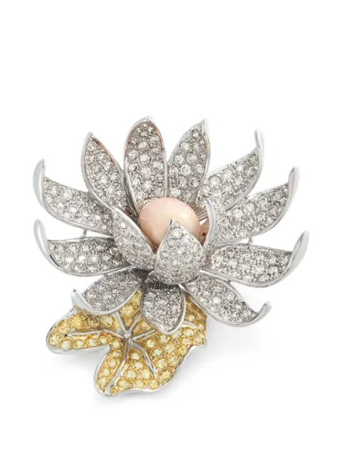LB Exclusive broche Conch con diamantes y perlas