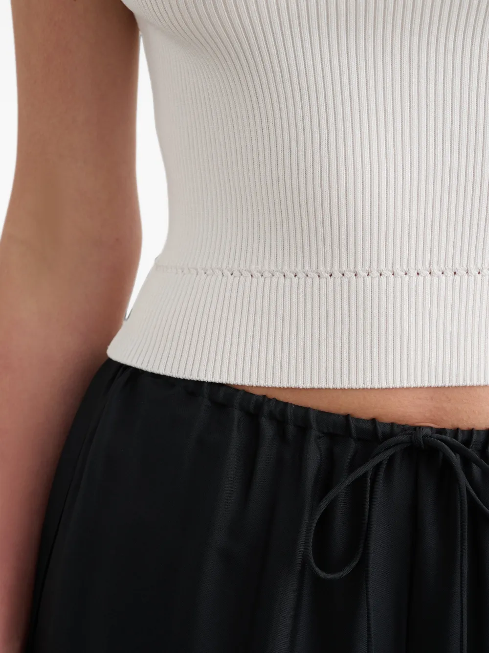 Toccin Nela flared broek met trekkoord Zwart