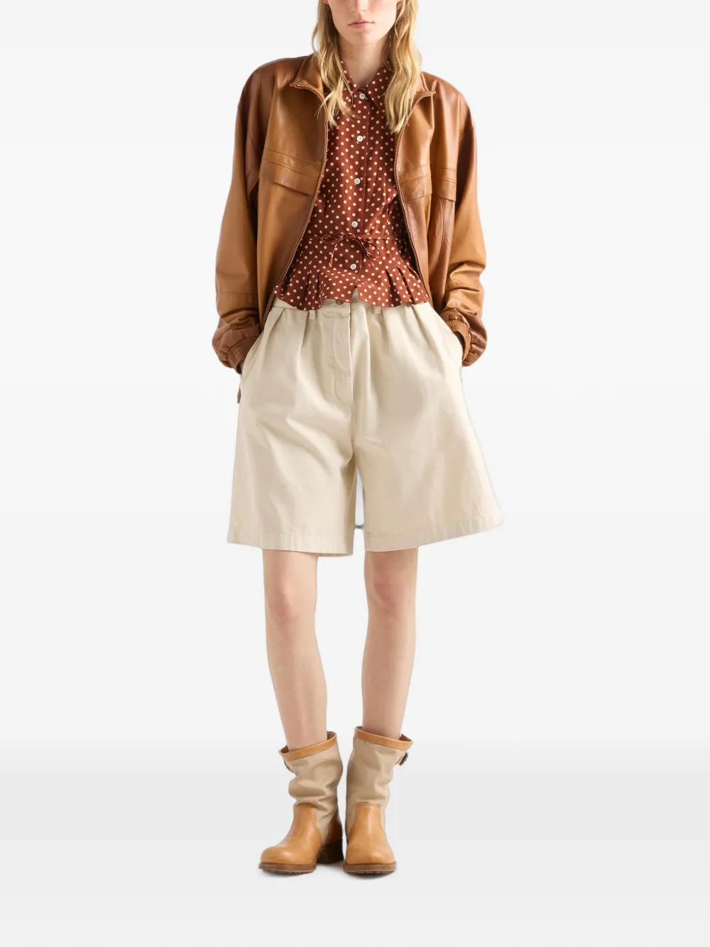 Prada Blouse met stippen Bruin