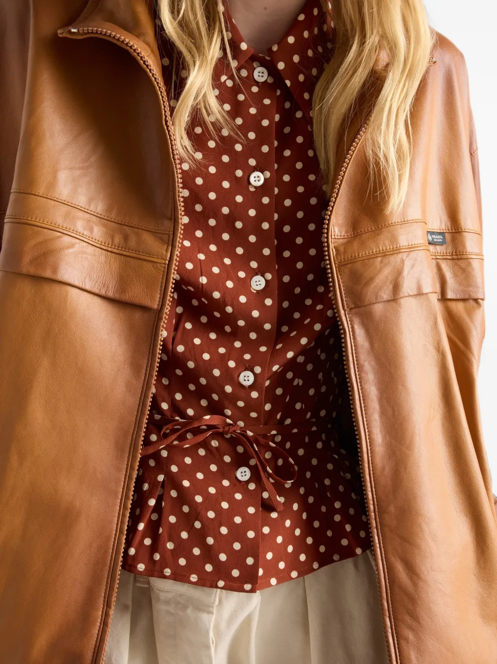 Prada Blouse met stippen Bruin