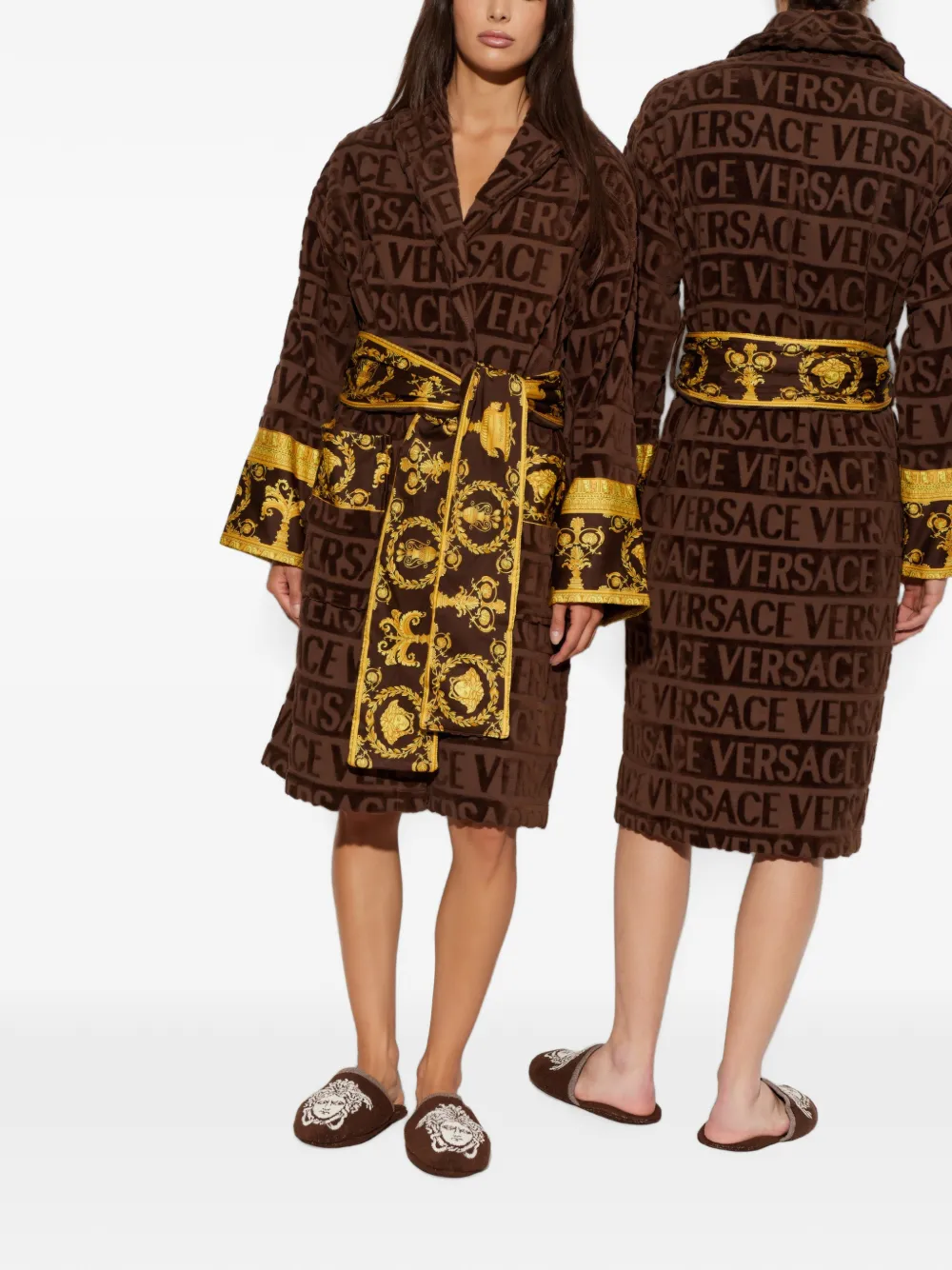 Versace Home 아이 러브 바로크 로고 프린트 가운 In Multi