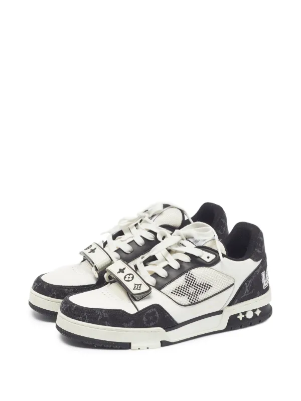 靴 Louis Vuitton Monogram Sneakers Louis Vuitton Pre-Owned LV Monogram Sneakers | White | FARFETCH ZA