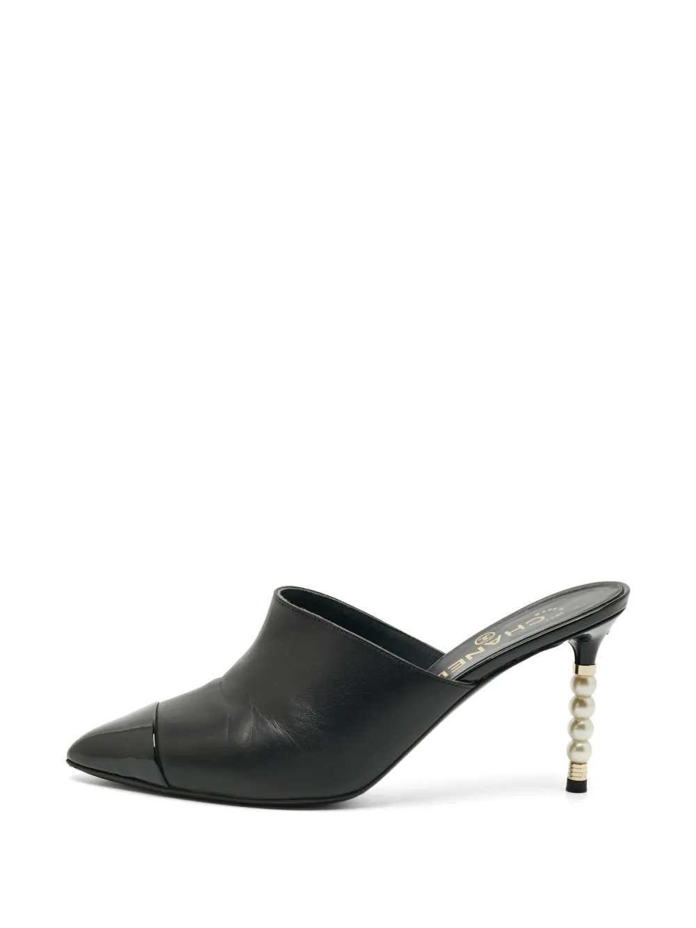CHANEL Pre-Owned CC pearl-embellished mules - Schwarz