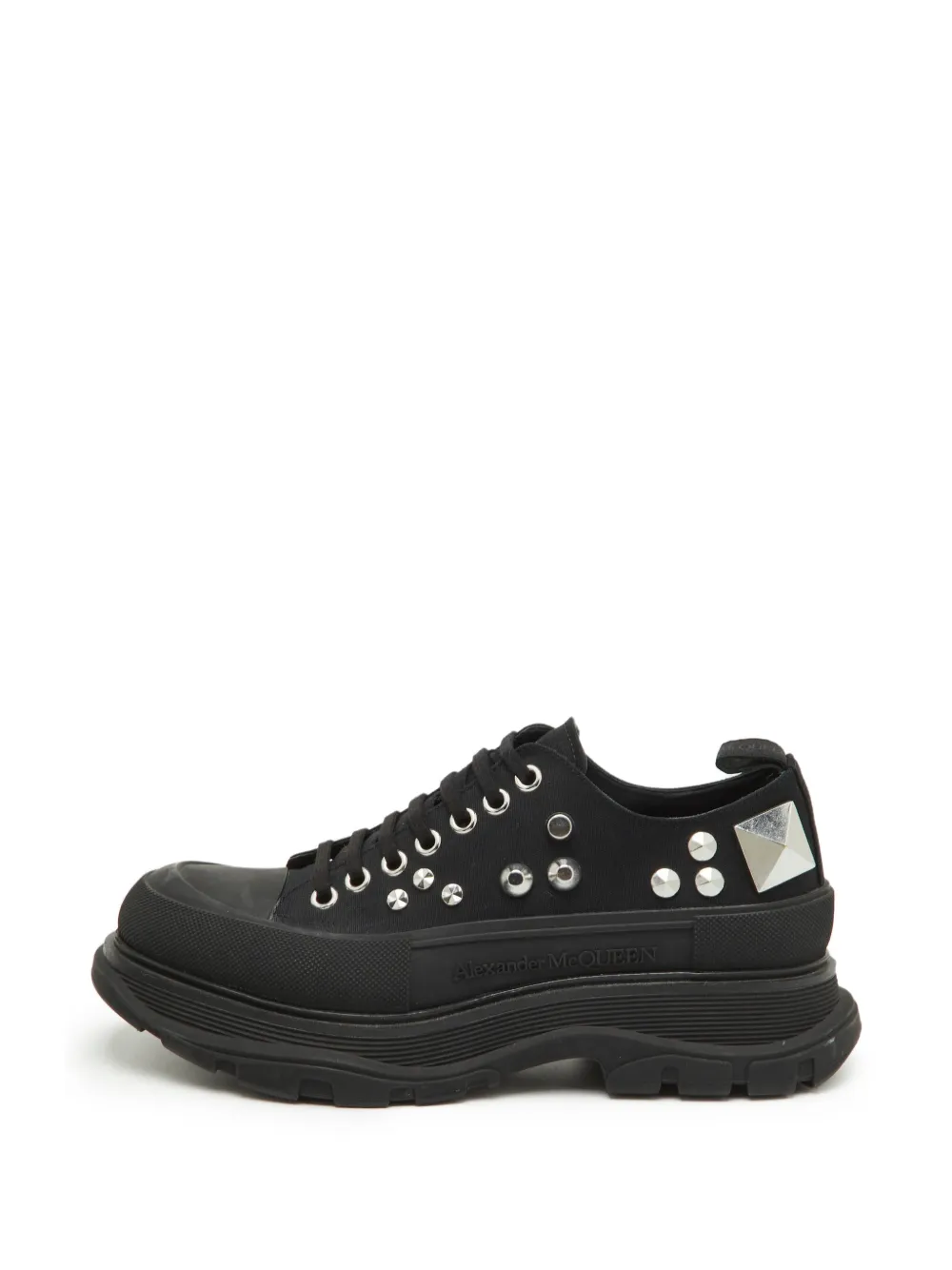 Alexander McQueen Pre-Owned Tread Slick studded lace-up sneakers - Schwarz