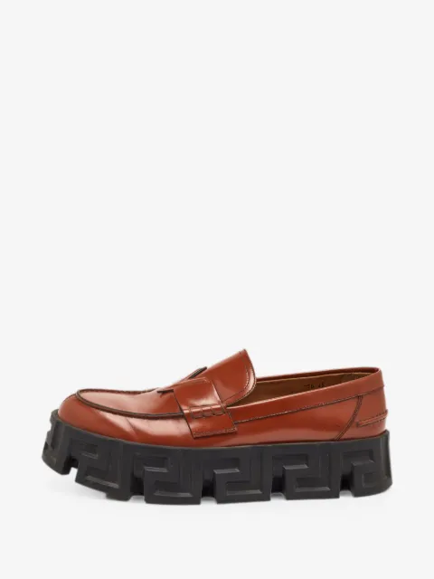 Versace Pre-Owned mocasines Greca
