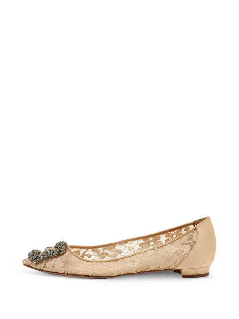 Manolo Blahnik flats Hangisi