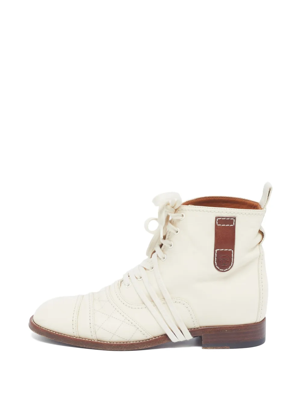 CHANEL Pre-Owned quilted lace-up ankle boots - Toni neutri