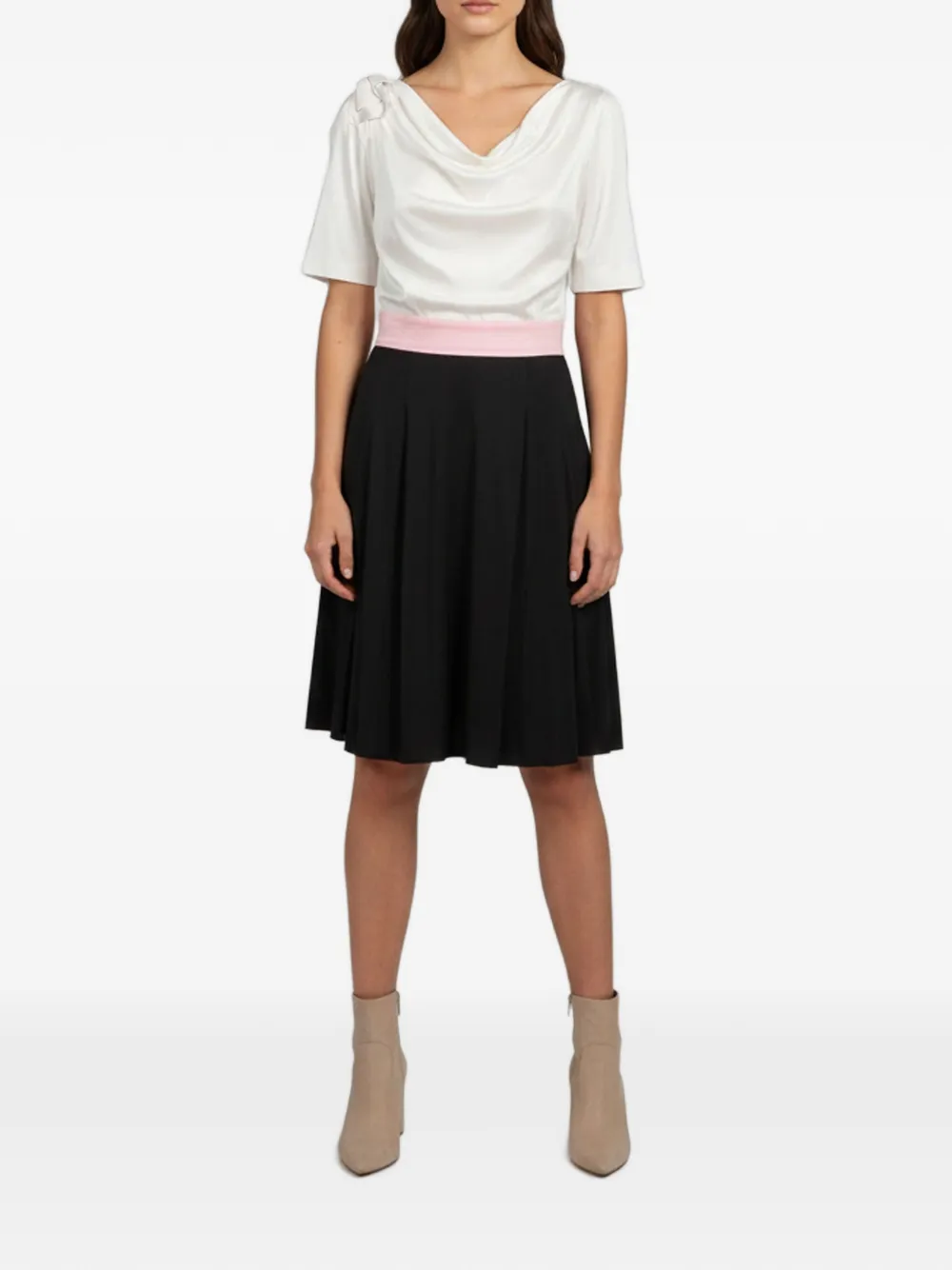 Louis Vuitton Pre-Owned bow-detail cowl-neck mini dress - Nero