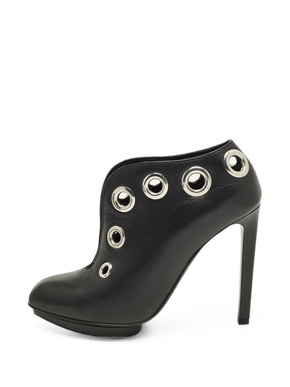 Alexander McQueen Pre-Owned eyelet-details ankle boots - Black