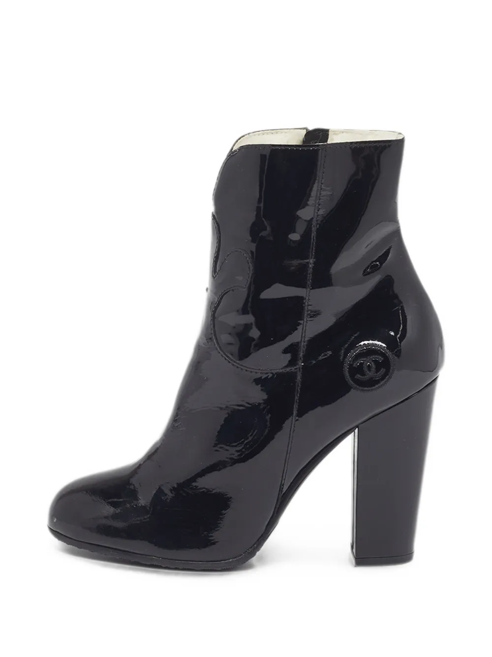 CHANEL Pre-Owned CC logo patent ankle boots - Black