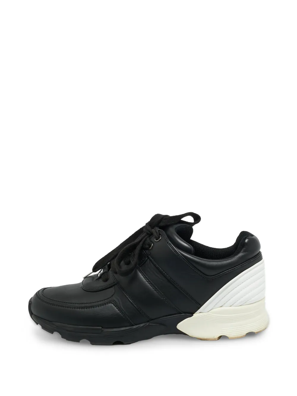 CHANEL Pre-Owned lace-up sneakers - Schwarz