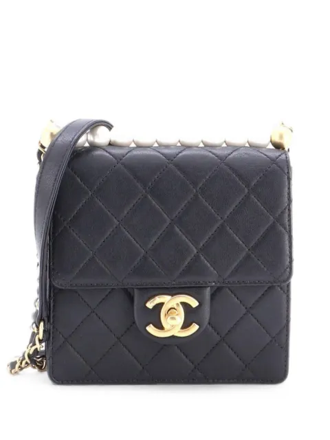 CHANEL Pre-Owned Borsa a tracolla Chic mini in pelle di capra trapuntata con battente