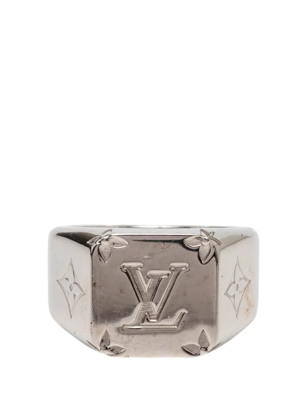 Louis Vuitton Pre-owned 2020 Brass Monogram Signet Ring M Costume Ring in Silver