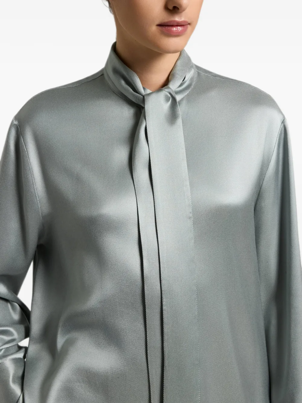 Peserico Blouse met strikkraag Groen
