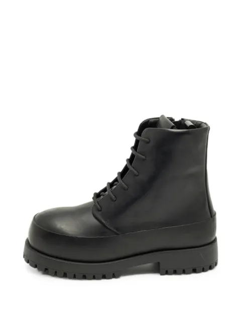 Ferragamo Pre-Owned botas militares Fede con cordones