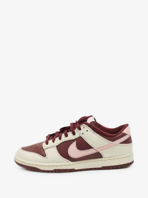 Nike Vintage Dunk Retro Valentine's Day sneakers
