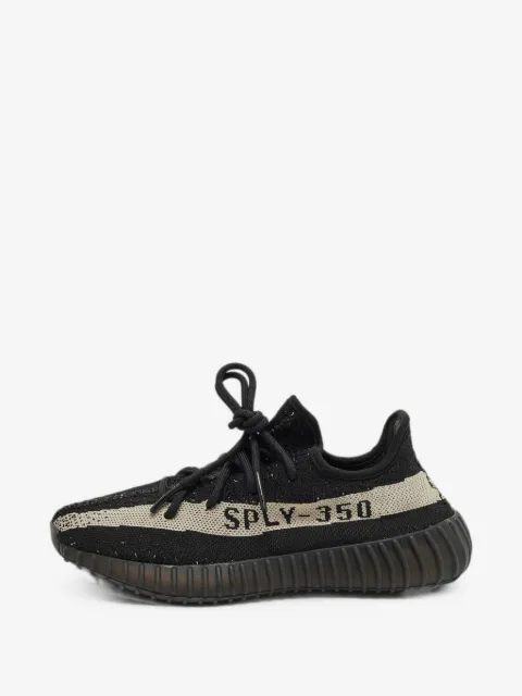adidas Yeezy Boost 350 V2 low-top sneakers