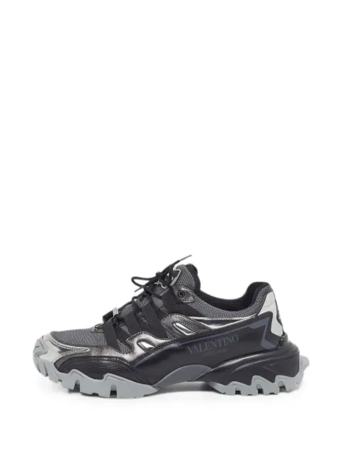 Valentino Garavani Pre-Owned Climbers VLogo sneakers