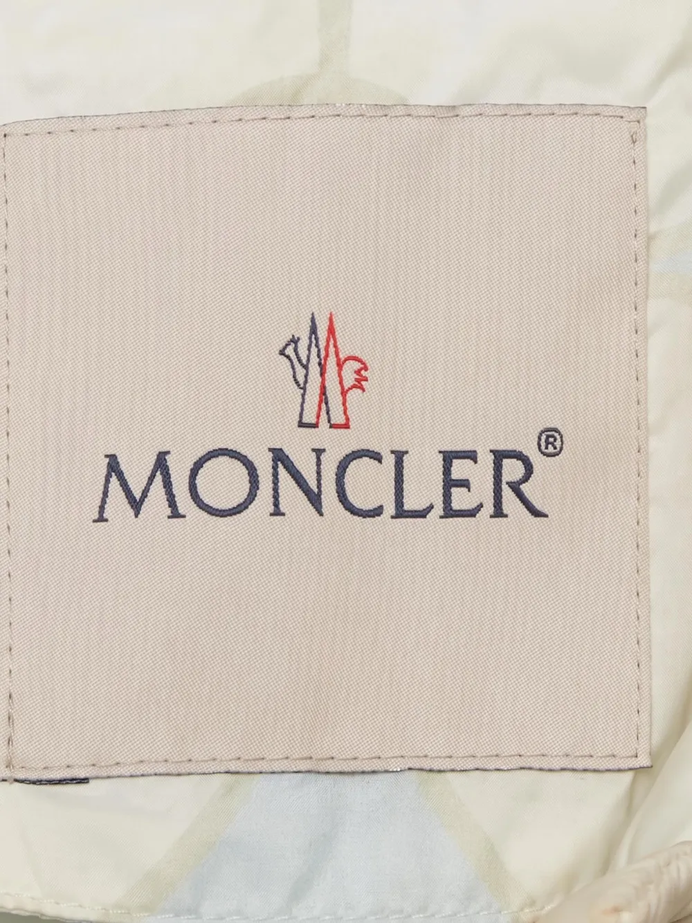 Moncler padded coat Wit