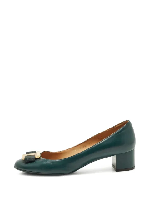 Ferragamo Pre-Owned Vara bow leather pumps