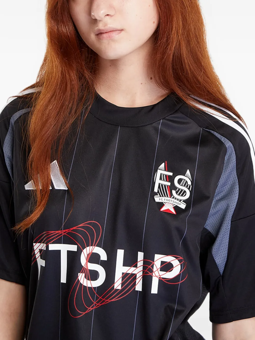 adidas x Footshop Euro Style Cup T-shirt met krijtstreep Zwart