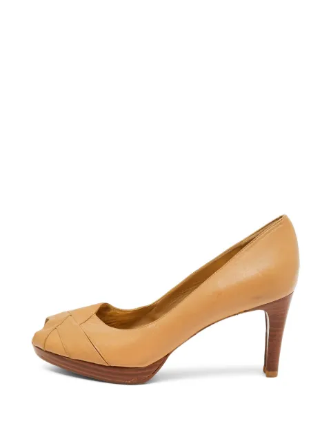 Stuart Weitzman leather heeled pumps