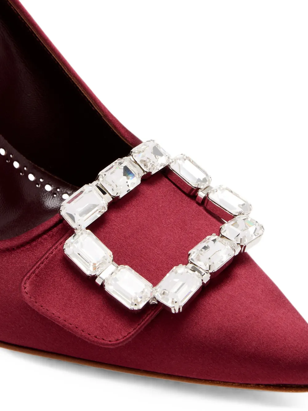 Manolo Blahnik Mayjou crystal-buckle pumps Rood
