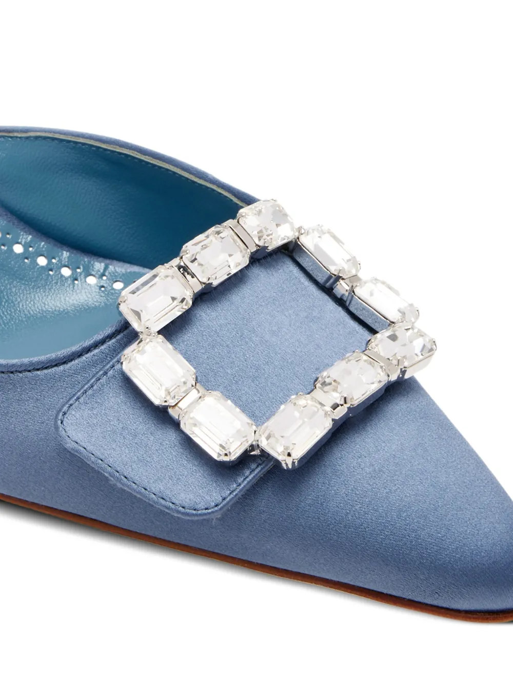 Manolo Blahnik Mayjou muiltjes met hak en kristallen gesp Blauw