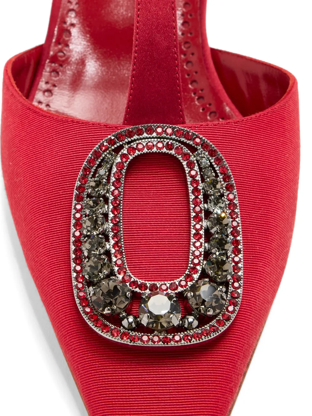 Manolo Blahnik Takal pumps verfraaid met kristallen en puntige neus Rood